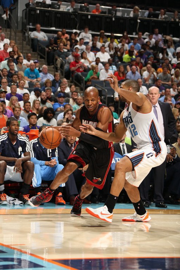 而且多个项 而且多个项